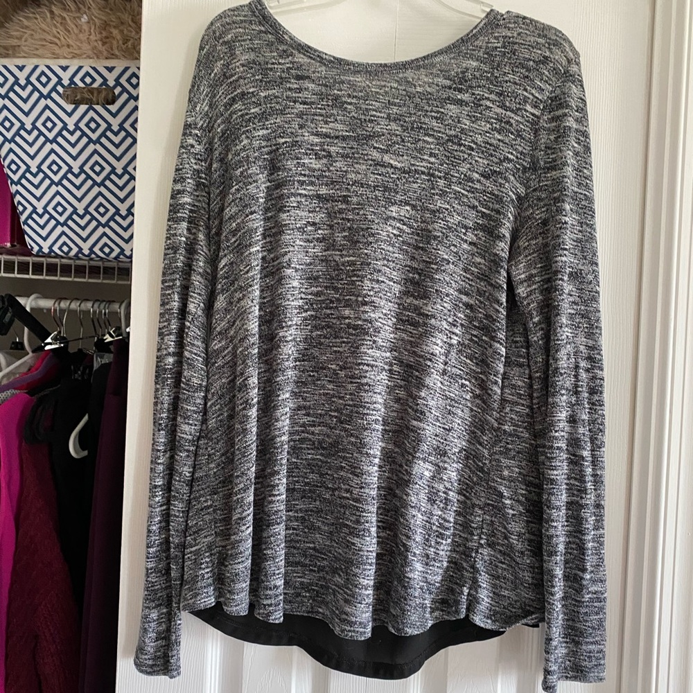 Old navy fun open long sleeve tee